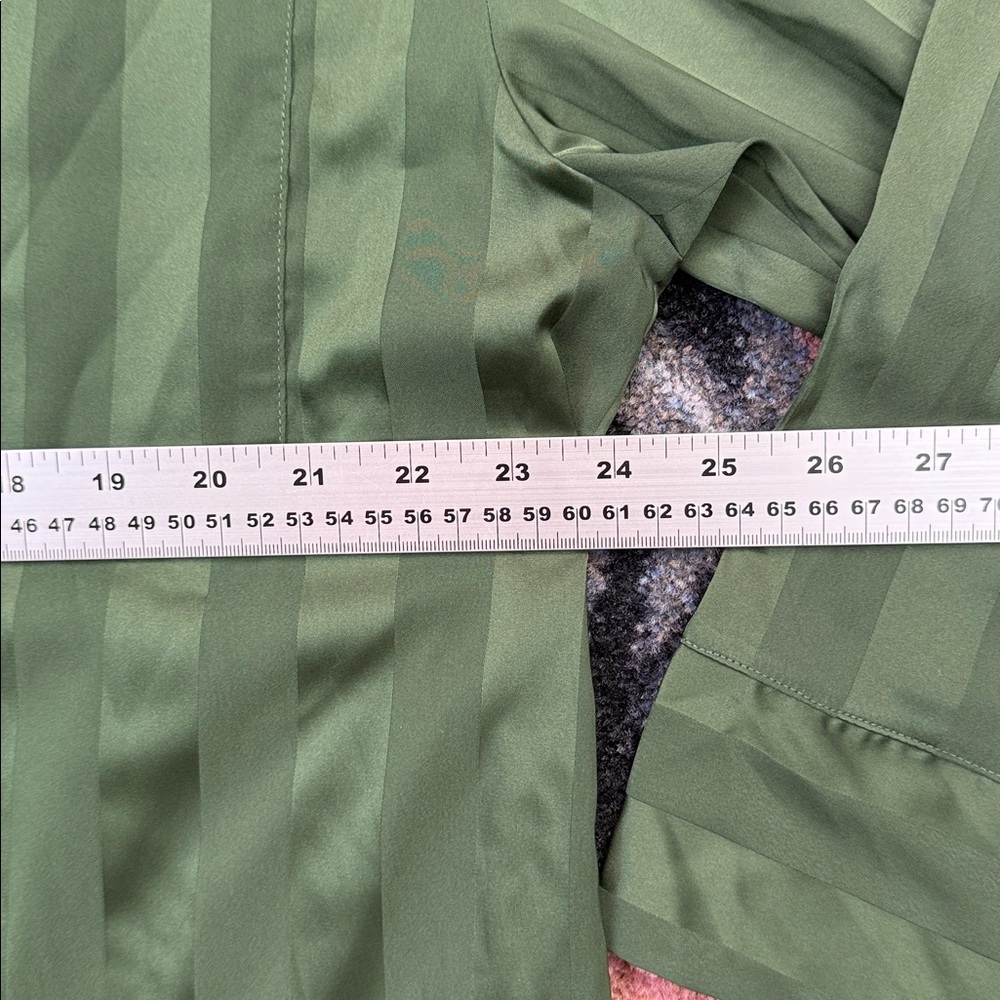 LONG SLEEVE BUTTON UP TOP - Picture 6 of 9